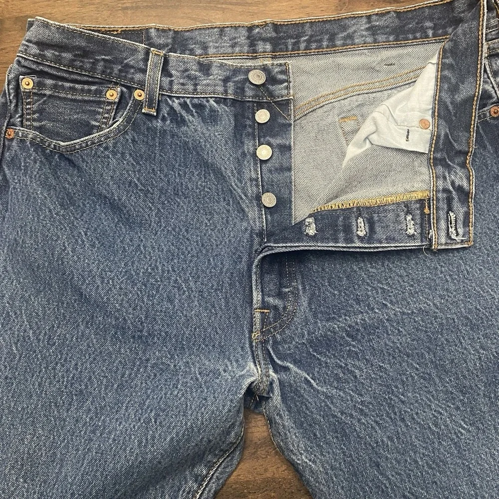 Levis Jeans Button Fly Blue 501 Jeans Mens Straight Leg  Size 38x30